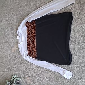 Leopard pattern long sleeved shirt